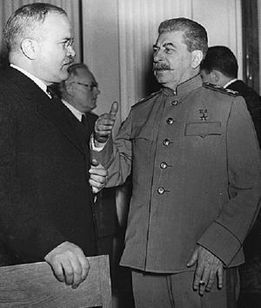 Февраль 1945 года: Молотов и Сталин на Ялтинской конференции